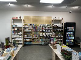 Storefront 1333 N Mcdowell